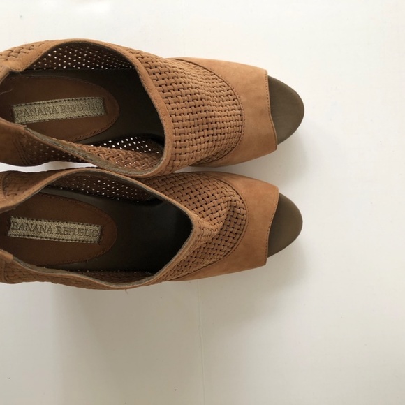 Banana Republic High Heels suede - size 9 - camel - mesh - open toe - wo… - Picture 8 of 8